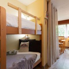 Studio 4 pers à Saint Lary avec Wifi gratuit, balcon sud, jacuzzi, salle de gym, sauna et parking - FR-1-296-470