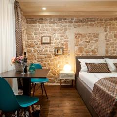 Rustic Apartments Sv Frane in the old town