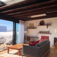 Casa Lupe. Art-inspired courtyard house in Teguise