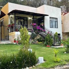 Hermosa casita con vista al río.