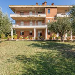 Nice apartment in Tuoro sul Trasimeno with pool