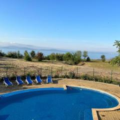 Santa Cruz apartment