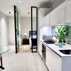 Xquisite Ellipse Apartment