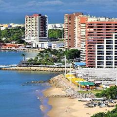 Seaflats Iate Plaza Hotel