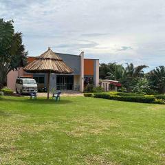 Amazing lake Victoria Villa, Entebbe