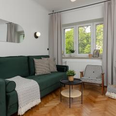 Stylish Apartment Nowolipie close to Warsaw Old Town Square by Renters