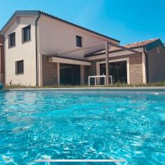 Paradise villas with swimming pool