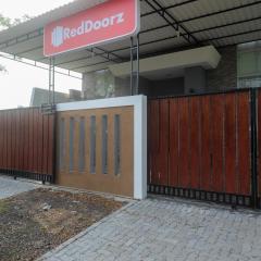 RedDoorz near Kawasan Bandara Ahmad Yani Semarang 2