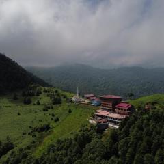 Avulot Mountain Resort Hotel