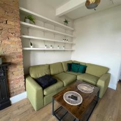 Stylish 1BD Flat with Private Terrace - Kilburn