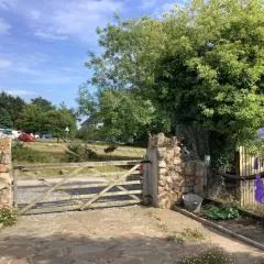 Ger Tŷ, Reynoldston