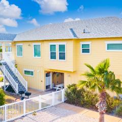 Sandy Craic- Elevator! Overlooking Community Pool!