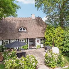 Awesome Home In Stokkemarke With Kitchen