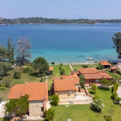 Villa Egeo - Beachfront Paradise, Starlink, BBQ