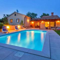 Villa Simac With Pool and Whirlpool - Happy Rentals