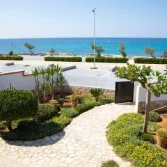 Villa Eleonora con piscina Fronte Mare