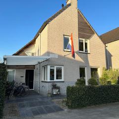Gorinchem, spacious house, terrace at the water