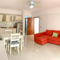 Apt. F-2, Residencial Las Palmeras.