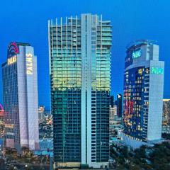 Luxe Studio Suite Balcony Palms Place