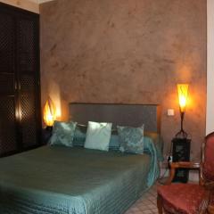 Chambre Erfou, Riad 7 au village naturiste Couple only