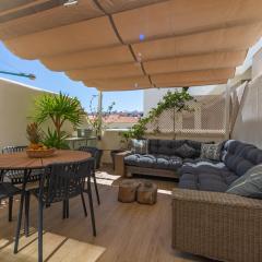 Terrace, pool, near beach & home office (Fibre)