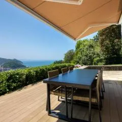 Amazing views over San Sebastian in a family cottage