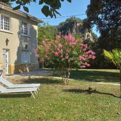 Gîte près de Sarlat avec jardin et salon de massages