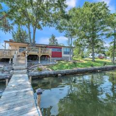 Lakeside Paradise- 4BR Retreat on Neely Henry Lake home