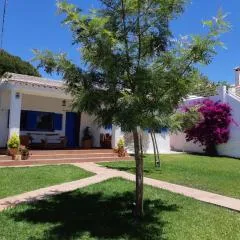 Chalet en Caños, sin coger coche para la playa Jaima y Pequeña Lulú