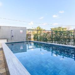 Apto com churrasqueira elétrica próximo à praia