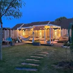 Chambre double dans villa avec piscine salle de bains privée