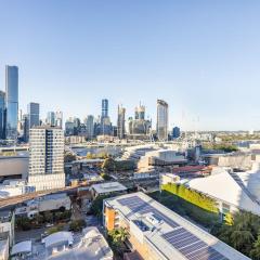 Explore BNE from our Cute 1-Bed Apartment in South Brisbane