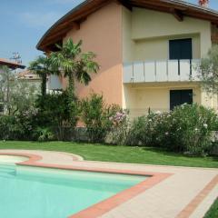 Small residence with swimming pool and 8 lovely apartments