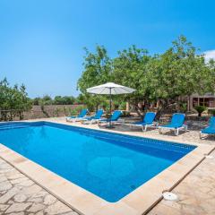 Holiday Home Casetes by Interhome