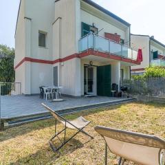 Beautiful Home In Vado Ligure With Ethernet Internet