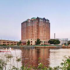 DoubleTree Suites by Hilton Hotel Boston - Cambridge