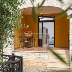 Studio Apartments Pinia-Marina