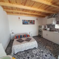 Estudio Dominicana in Albufeira Gale with garden and parking place