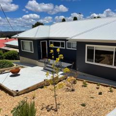 Heart of Katoomba Semi 2 bedroom Home