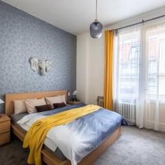 Beautiful flat in city center with balcony
