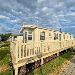 Caravan With Decking And Free Wifi At Seawick Holiday Park Ref 27214sw