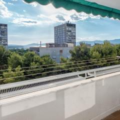 3-Bedroom Sea View Apartment - Balcony, Elevator - Spinut, Split