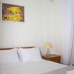 Cozy Athens Hideaway