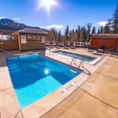 Le Chamois 510 Ski In&Out, Blackcomb Base, Newly Renovated, Common Pool, HotTub