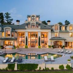 Lakefront Luxury Villa