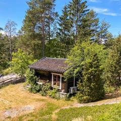 Cozy Home In Figeholm With Kitchen