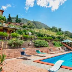 Gorgeous Home In Camaiore With Jacuzzi