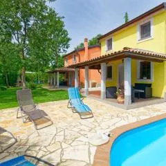 Holiday Homes Sunny Twins by Rent Istria