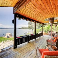 Lakefront property w/boat lift