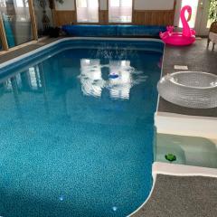 Q Estate Guest Suite heated indoor pool